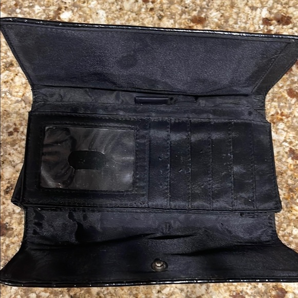 Black XOXO Crocodile Embossed Women's Clutch - Picture 3 of 3